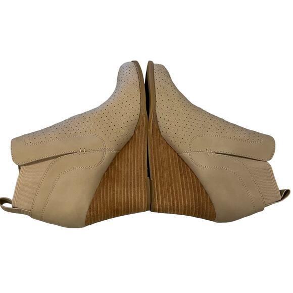 DV by Dolce Vita Boot Bootie Gerdy 9 beige Wedge Heel Fall Autumn - Picture 2 of 9